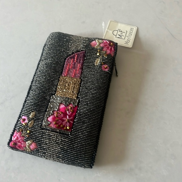 Mary Frances Fierce Beaded Embroidered Glammed Up Phone Glasses Bag Black - Picture 1 of 3